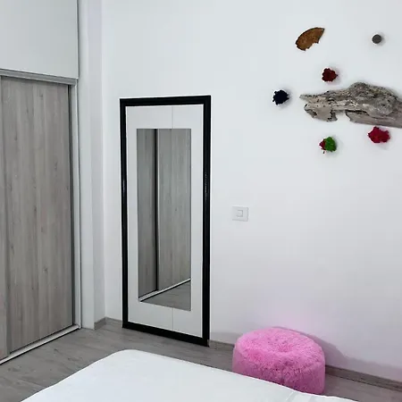 Summer Vibe - La Curte Habitación en casa particular
